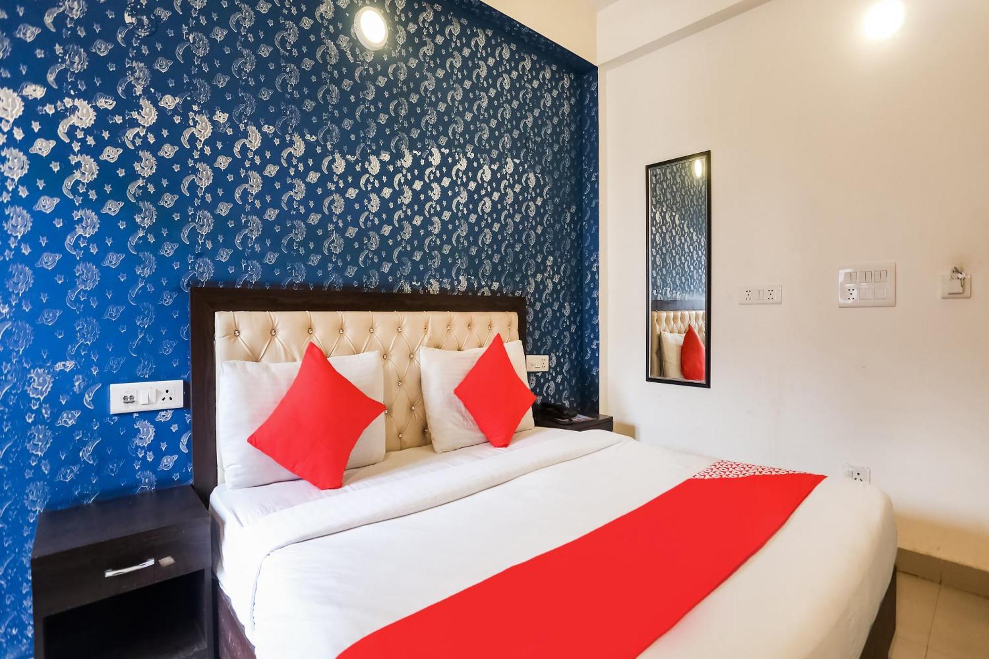 Hotel O Amenda International New Delhi Exterior photo
